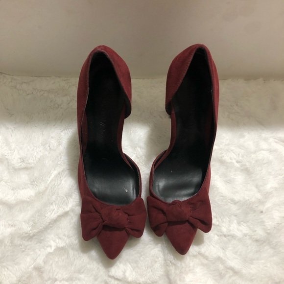 Wild Diva Shoes - Wild Diva burgundy closed toe heels with front bow